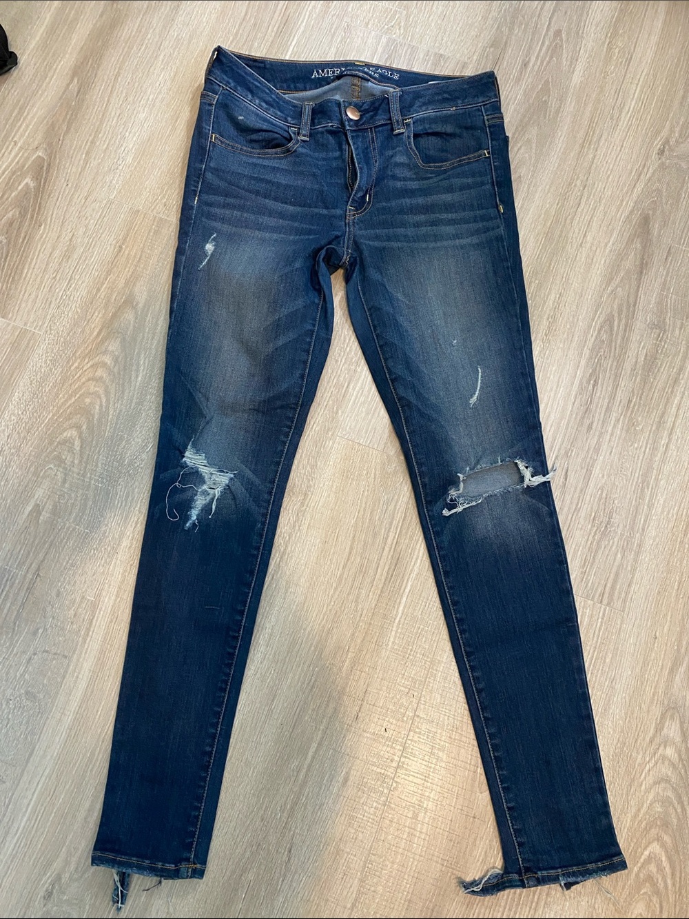 American Eagle Outfitters Navy Distressed Jeans - Women's